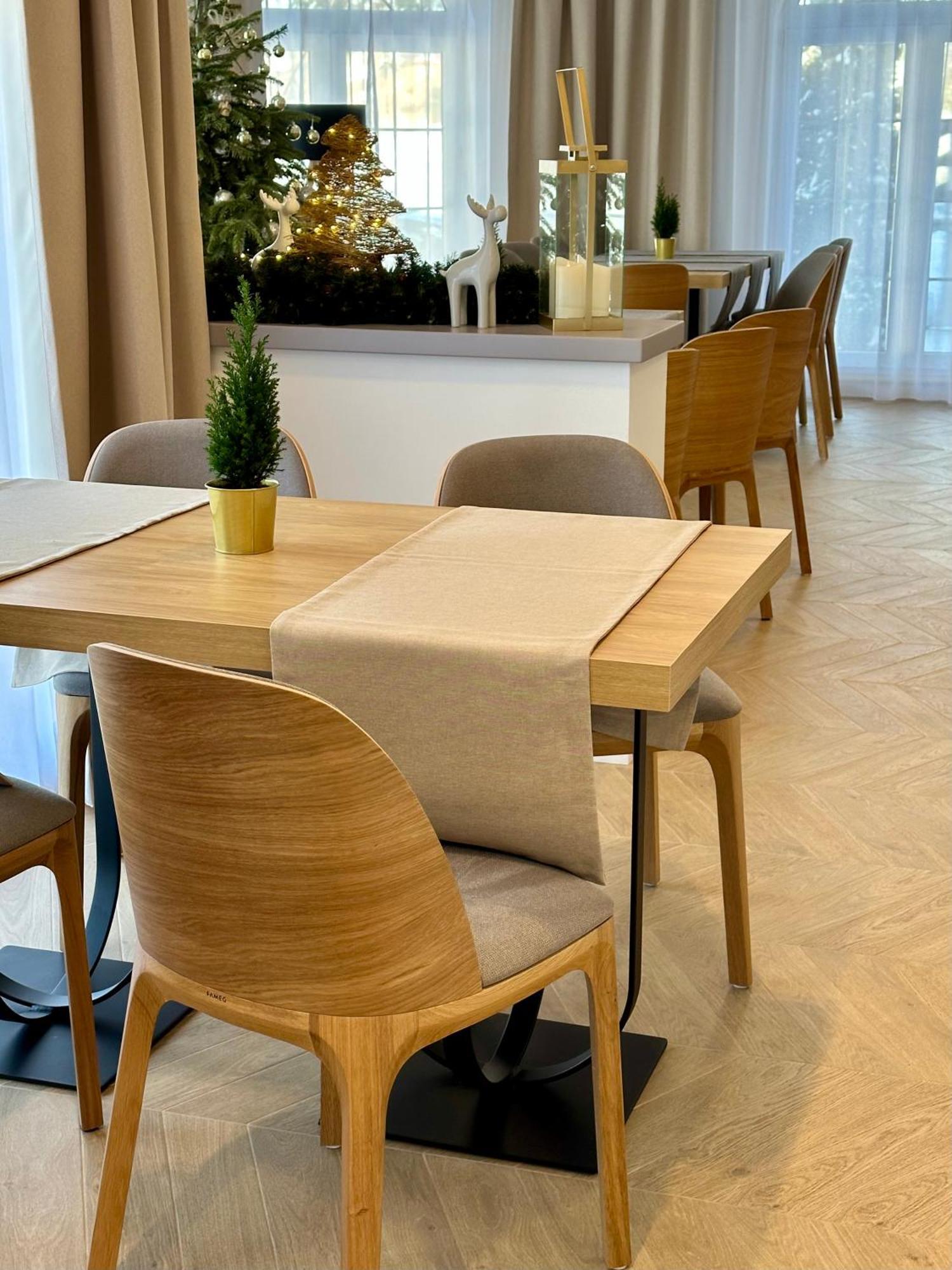 Hotel Antoni Tomaszów Lubelski エクステリア 写真