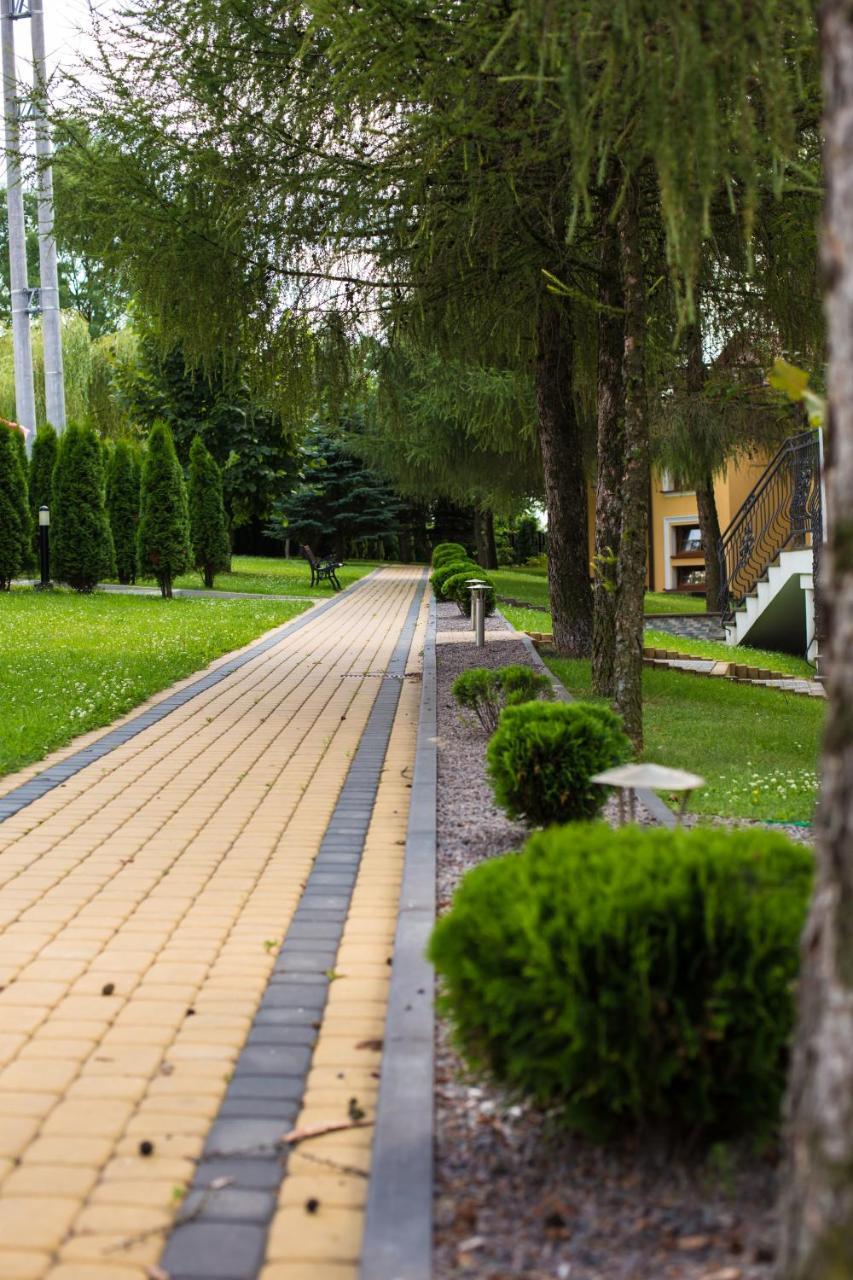 Hotel Antoni Tomaszów Lubelski エクステリア 写真